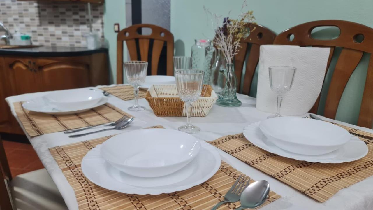 Calmly, Spacious Apartment Next To Usa Embassy Tiranë Luaran gambar