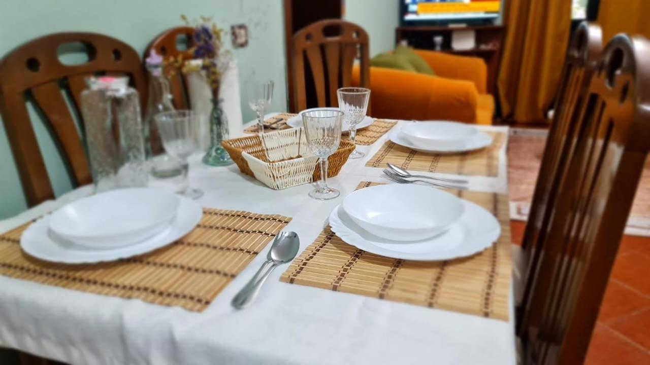 Calmly, Spacious Apartment Next To Usa Embassy Tiranë Luaran gambar