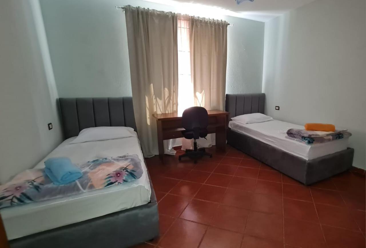 Calmly, Spacious Apartment Next To Usa Embassy Tiranë Luaran gambar