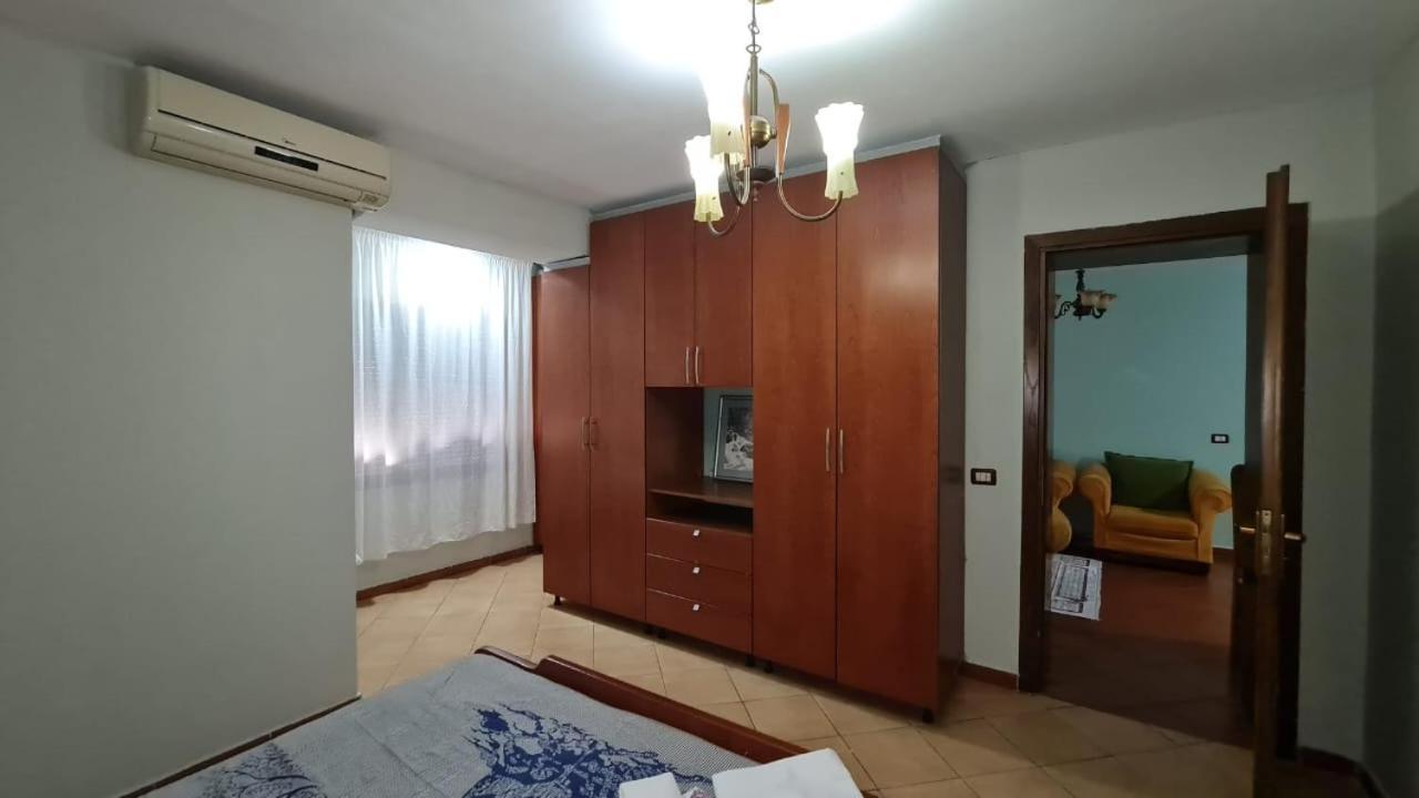 Calmly, Spacious Apartment Next To Usa Embassy Tiranë Luaran gambar